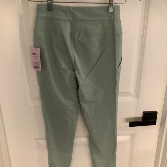 Wild Fable - High Waisted Leggings with Pockets - St. Armando’s Blue - Picture 7 of 10